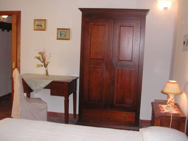 Casale Il Colombaio Di Toiano Pension Valli Buitenkant foto