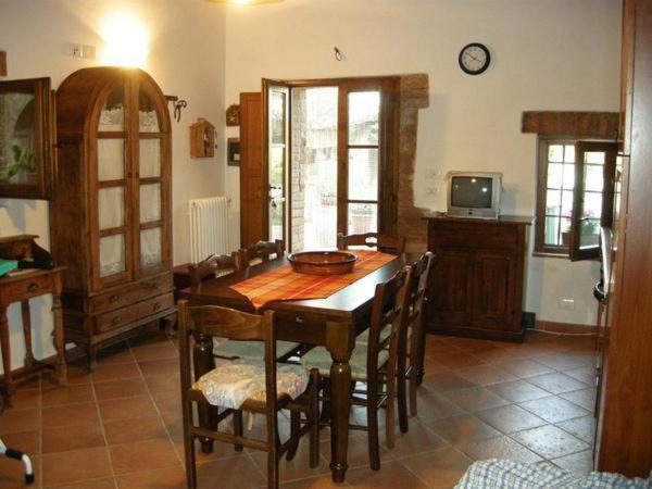 Casale Il Colombaio Di Toiano Pension Valli Buitenkant foto