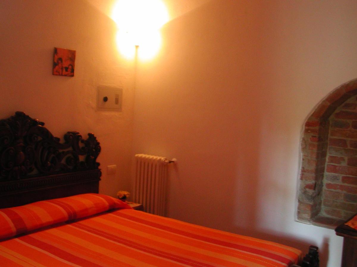 Casale Il Colombaio Di Toiano Pension Valli Buitenkant foto